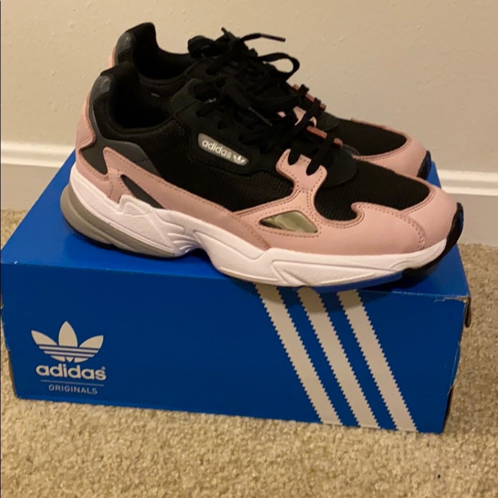 Adidas women’s Falcon Sneakers